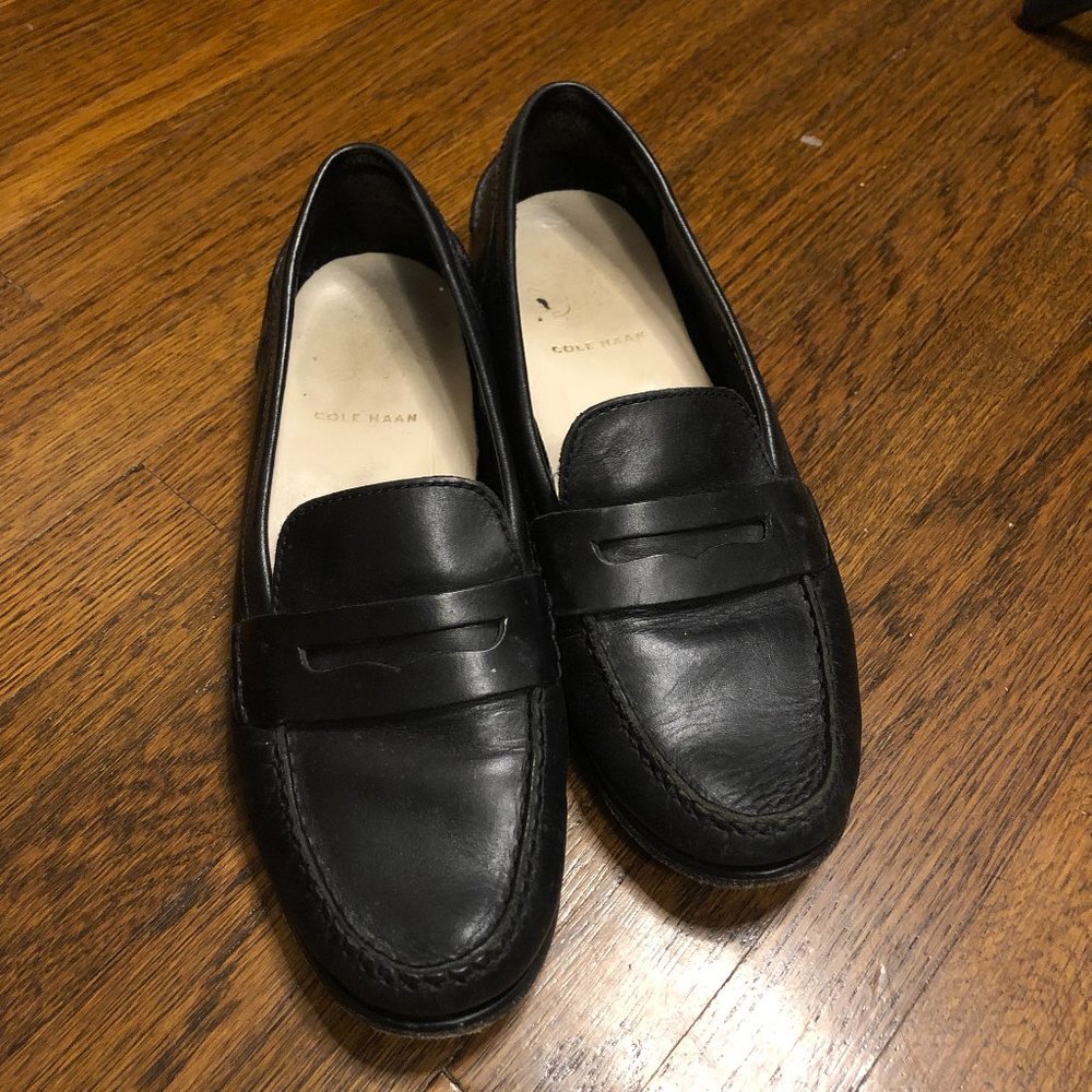 TU_Cole Haan Black Leather Loafers